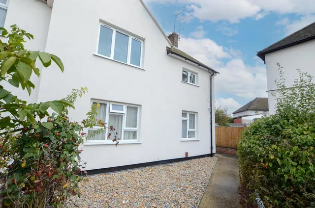 1 bedroom flat, Halsey Place, Watford, WD24