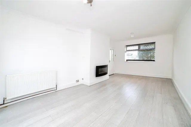 Eastfield Side, Sutton-in-Ashfield, NG17, photo 2