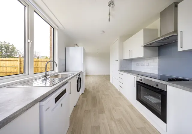 Brickley Lane, Devizes, SN10, photo 3