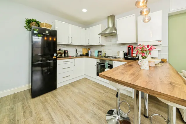 Yattendon Road, Horley, RH6, photo 3