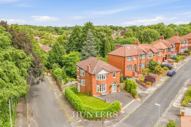Parkside, Woodside, M24, photo 1