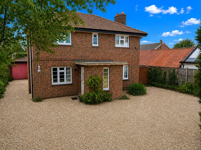 Toddington, Bedfordshire, photo 1