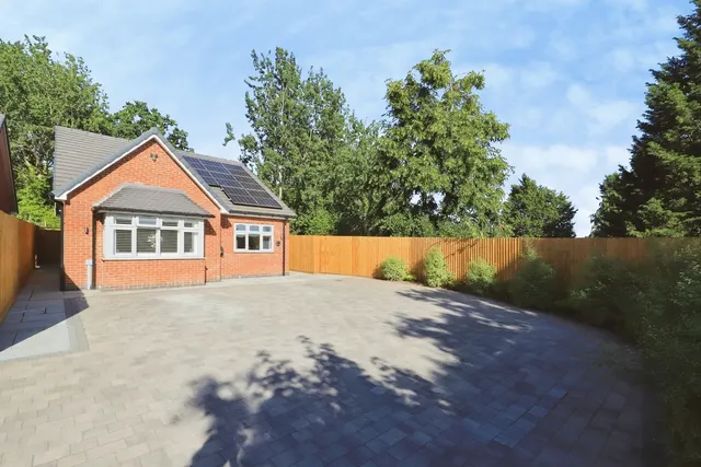 Ludlow Road, Kidderminster, DY10, photo 1