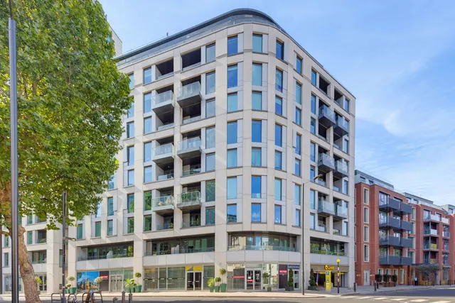 2 bedroom flat — 47 Beadon Road, London, W6 0BT
