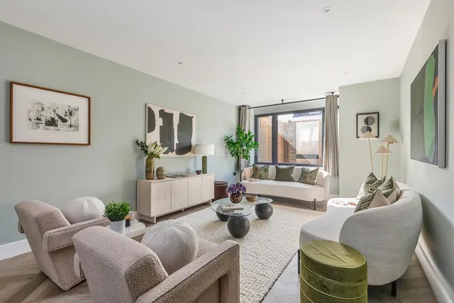 Shelley Close, Edgware, HA8, photo 3