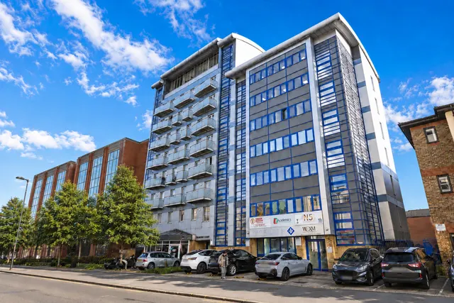 12 Western Road, Romford, RM1 3GL, photo 1