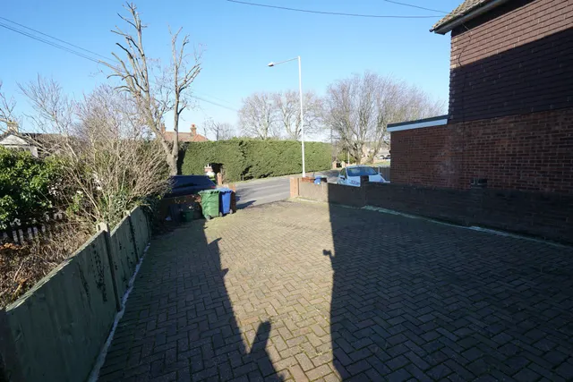 Photo 3 — Southend Road, Stanford-le-Hope, Essex, SS17 7AH