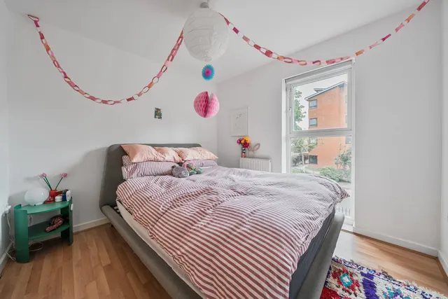 Photo 3 — Calypso Crescent, Peckham, London, SE15