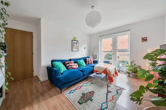 Photo 2 — Calypso Crescent, Peckham, London, SE15
