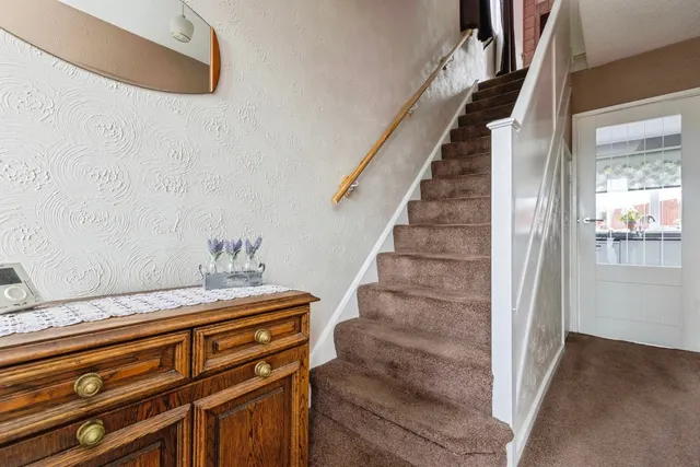 Warwick Drive, Washington, NE37, photo 2