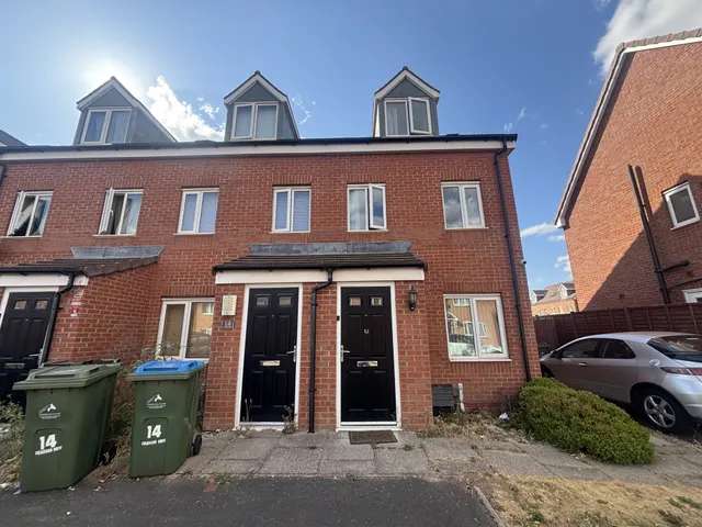 Chelmsford Drive, CV6, photo 1