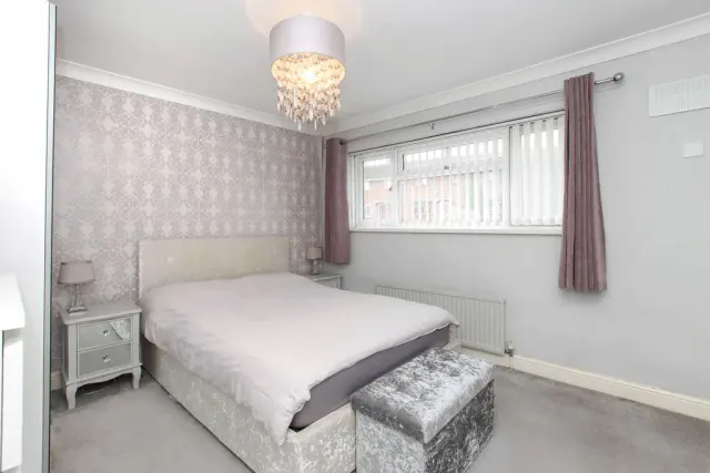 Photo 3 — Chaulden Terrace, Hemel Hempstead, Hertfordshire, HP1 2AN