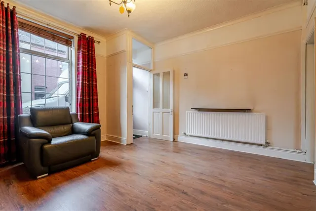 Selwyn Street, Leigh, WN7, photo 2