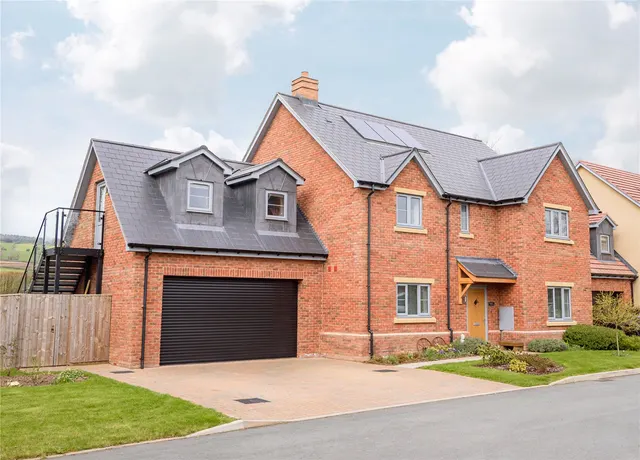 Brook Crescent, Richards Castle, Ludlow, Shropshire, SY8 4EA, photo 1