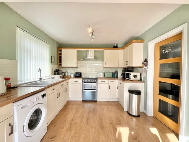 Thorley Drive, Cheadle, ST10, photo 2