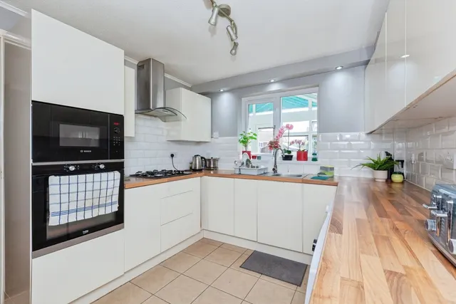 Belfry Drive, Leicester, LE3, photo 3