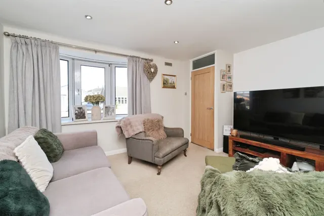Polperro Way, Hucknall, NG15, photo 3