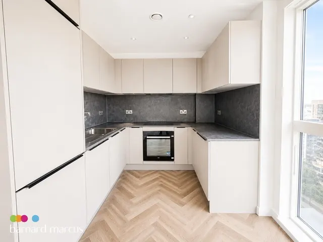 Addiscombe Road, CROYDON, photo 1