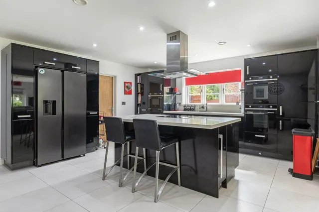 Photo 3 — Wesley Gardens, Pebworth, CV37