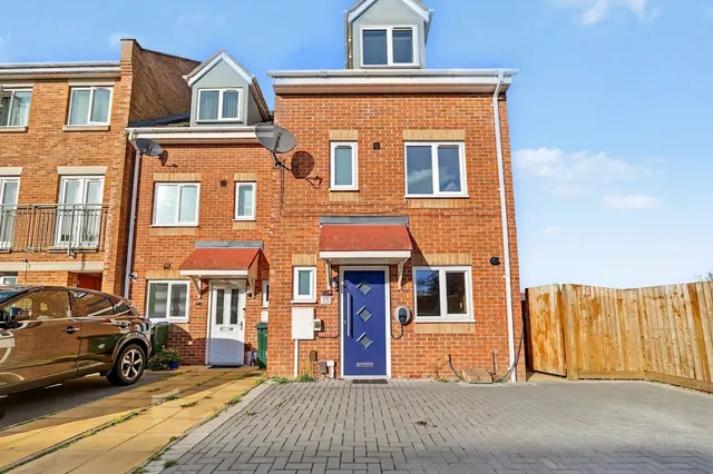 Bellamy Close, Coventry, CV2, photo 1