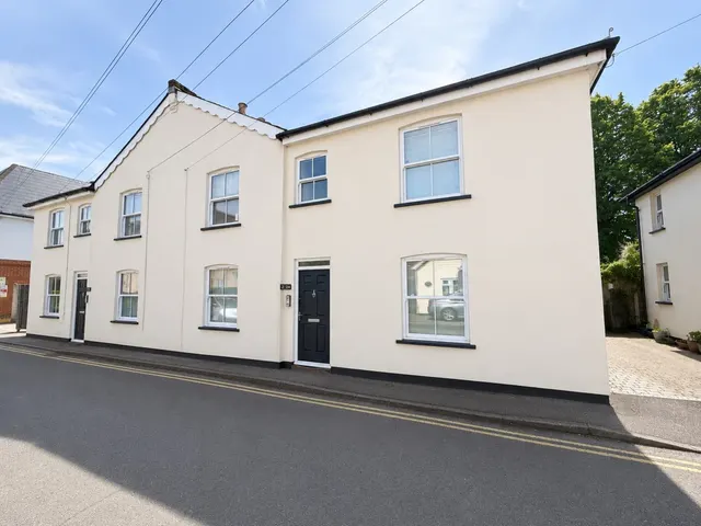 Rusham Road, Surrey Egham, TW20, photo 1