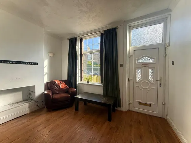Clarke Street, Westborough, WF13, photo 2