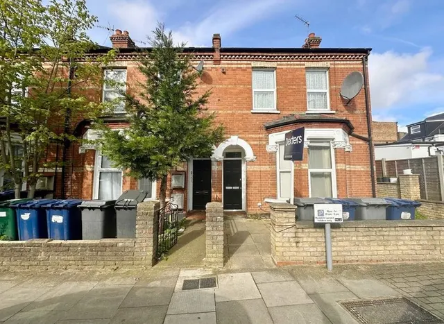 Ravenshurst Avenue, Hendon, NW4, photo 1