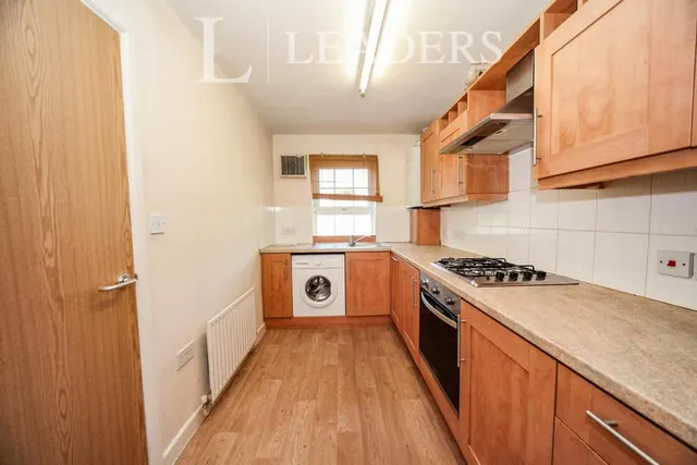 London Road, Dunstable, LU6, photo 3