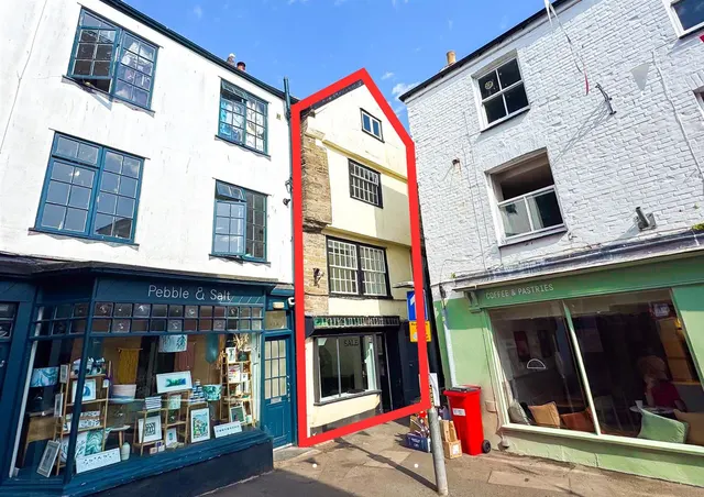 South Street, Fowey, photo 1