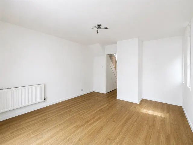 Cedars Road, London, SW4, photo 3