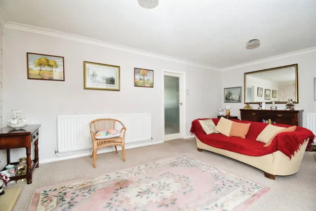 Arreton Close, Leicester, LE2, photo 2