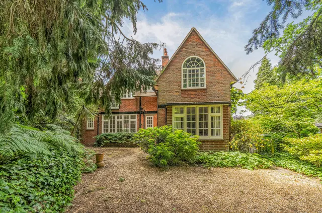 Sandy Lane, Camberley, Surrey, GU15 2AG, photo 1