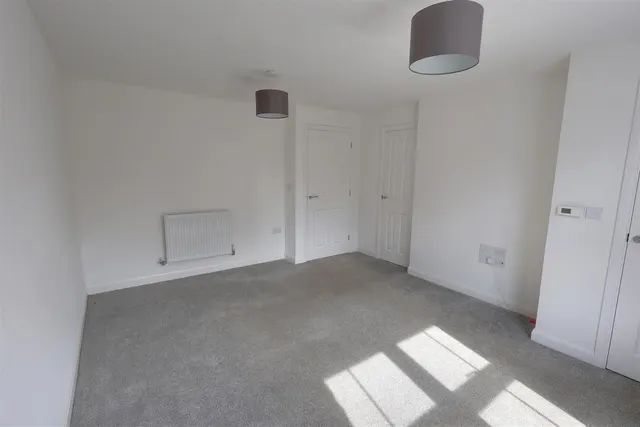 Manor Road, Newent, GL18, photo 3