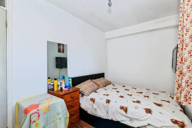 Welland Close, Slough, SL3, photo 3