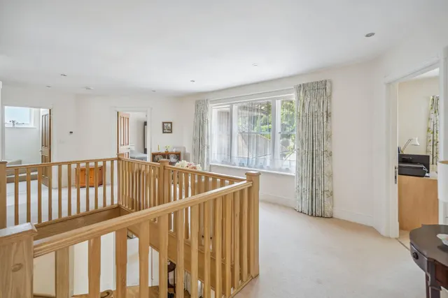 Photo 3 — Henley Road, Marlow SL7 2BZ