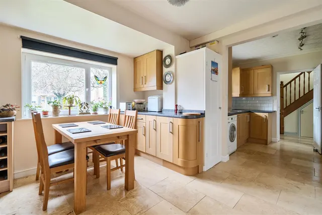 Valley Way, Colerne, SN14, photo 3