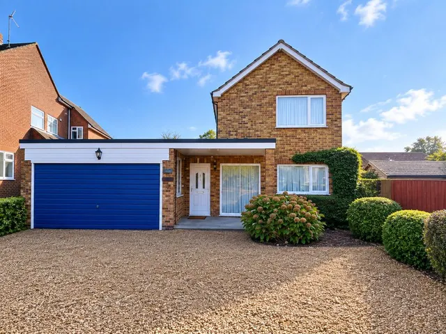 Oakland Way, Flackwell Heath, HP10, photo 1