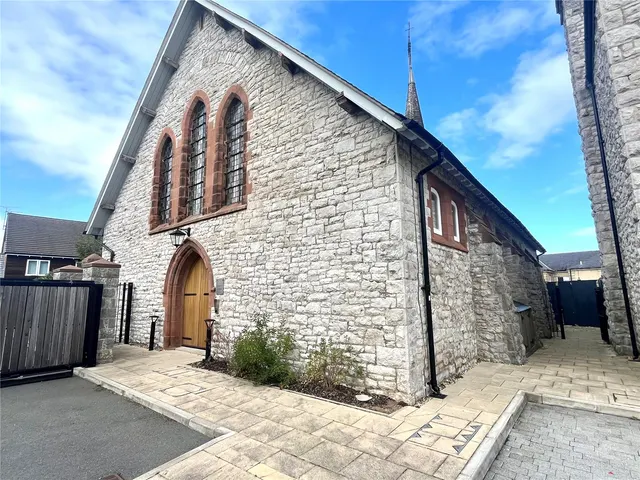 Old Chester Road, Holywell, CH8, photo 1