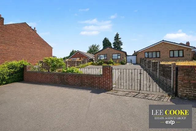 Walsall Road, Wednesbury, WS10 9JT, photo 1