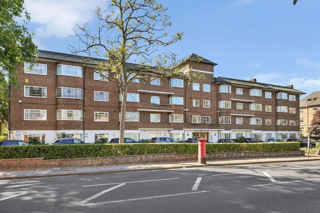 Willesden Lane, London, NW6, photo 3