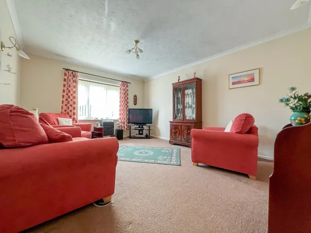 Kingshill Gardens, Nailsea, BS48, photo 2