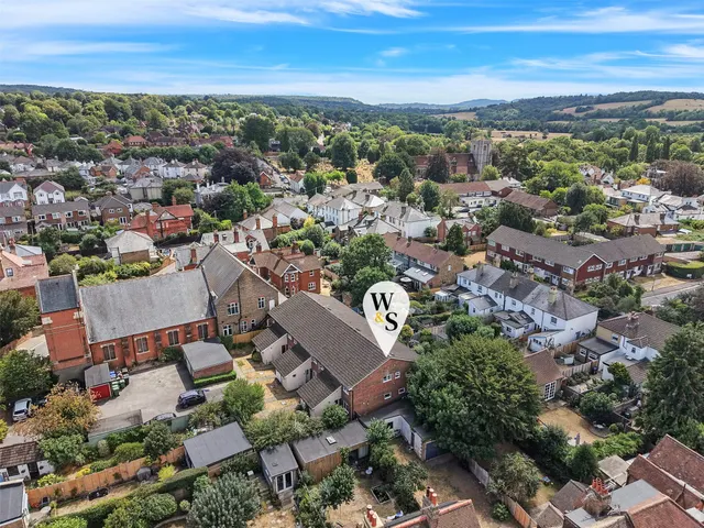 Owen Place, Leatherhead, KT22, photo 1