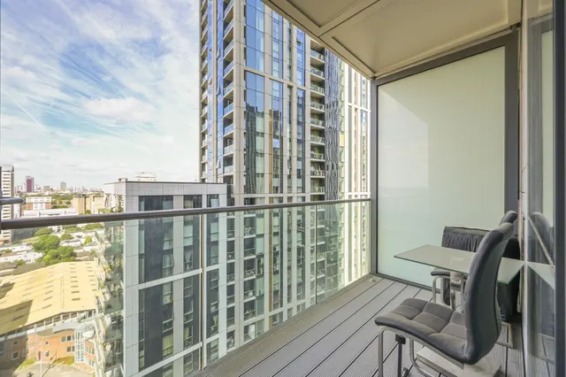 Photo 2 — Flat 1210 Maine Tower, 9 Harbour Way, London