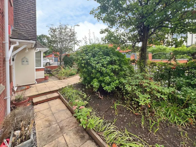 Photo 2 — Swan Close, Blakedown, Kidderminster, DY10 3JU