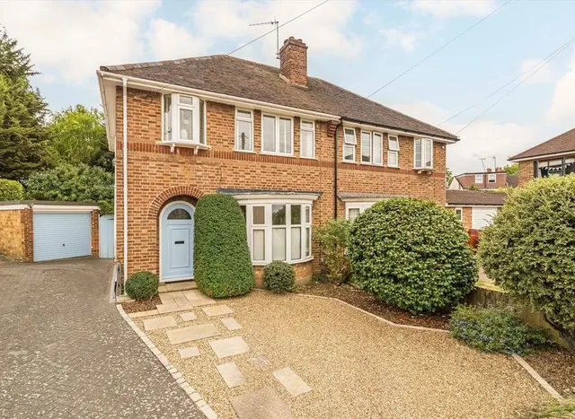 Pound Close, Long Ditton, KT6, photo 1