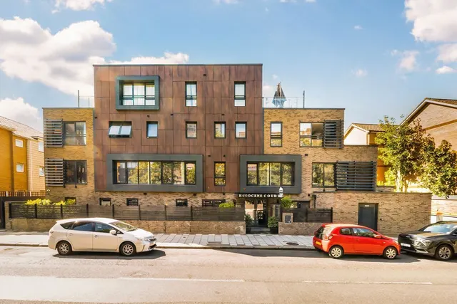 Photo 3 — The Hyde, Colindale