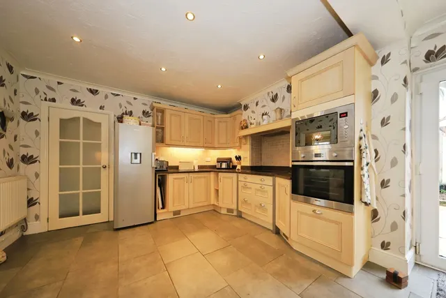 Hoo Road, Kidderminster, DY10, photo 3