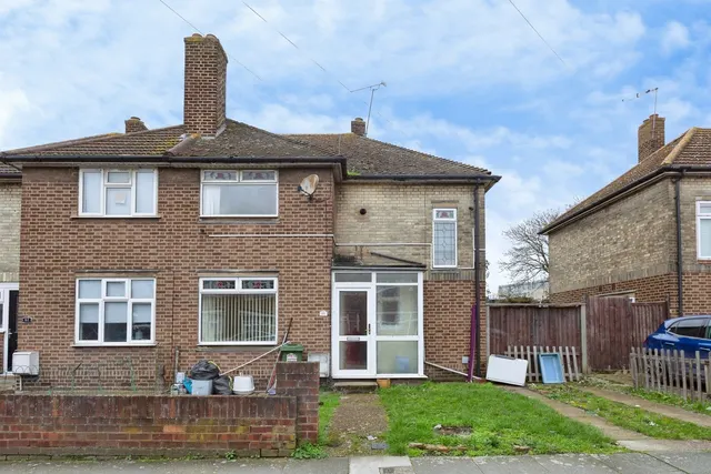 Julia Gardens, BARKING, Essex, IG11, photo 1