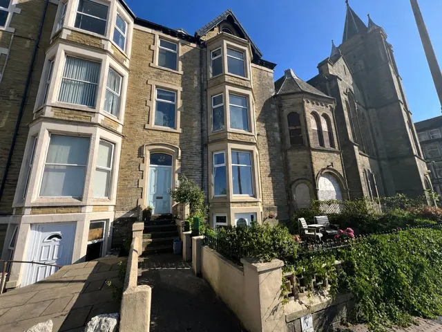 Marine Road West, Morecambe, LA3, photo 1
