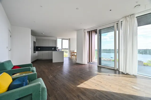 Photo 2 — Flat 30, Hartingtons Court, LONDON
